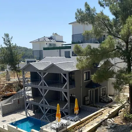 Mai Aparthotel *